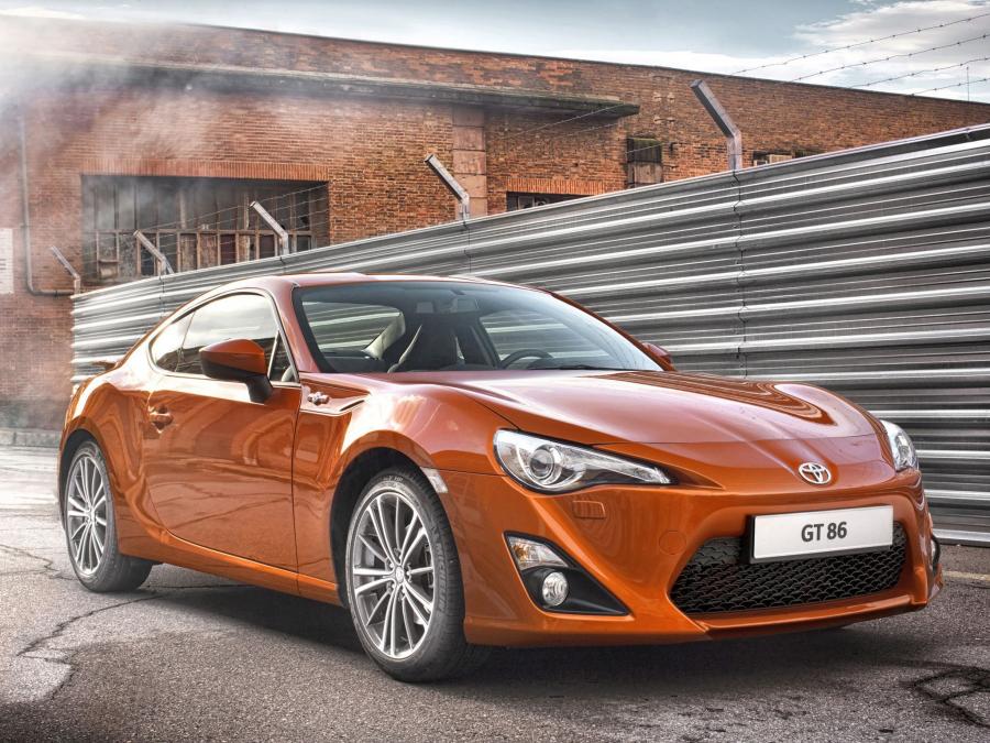  Toyota GT 86 2011 года  (фото 18 из 22)